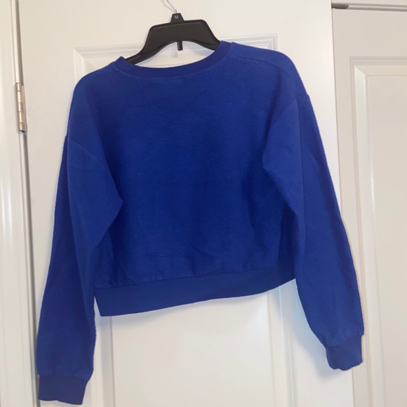 Forever 21 Cropped Sweater - Picture 4 of 5